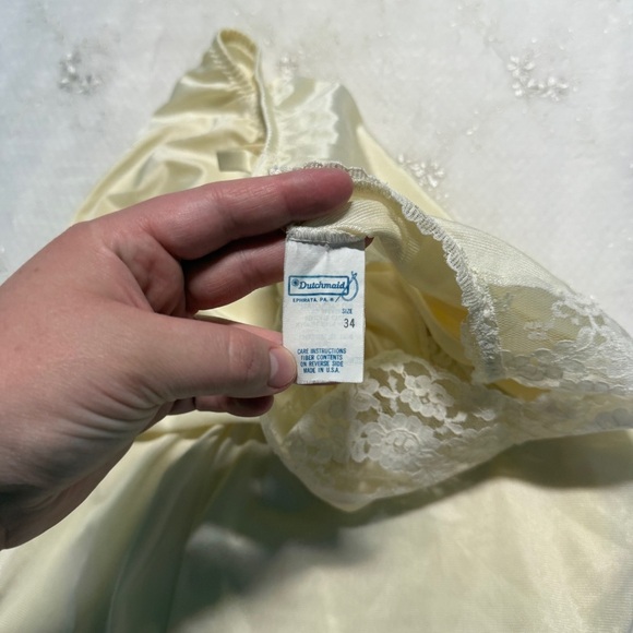 Vintage 70s Dutch Maid Cream Lace Nylon Tank Top – Size 34 (Made in USA) - Picture 3 of 4